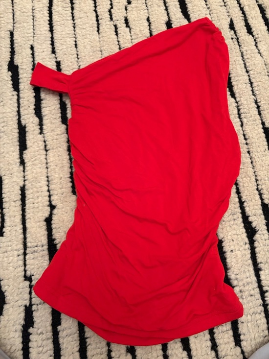 Princess Polly Tops - Princess Polly Red One-Shoulder Top